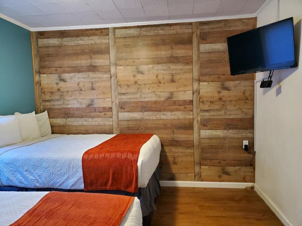 Meadowlark Motel With Restaurant & Bar Маґґі-Валлі Екстер'єр фото