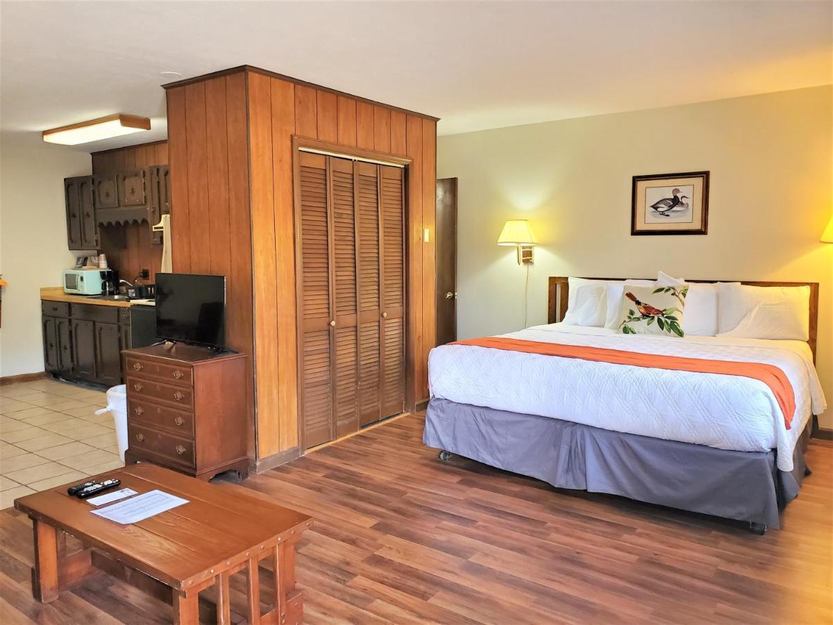 Meadowlark Motel With Restaurant & Bar Маґґі-Валлі Екстер'єр фото