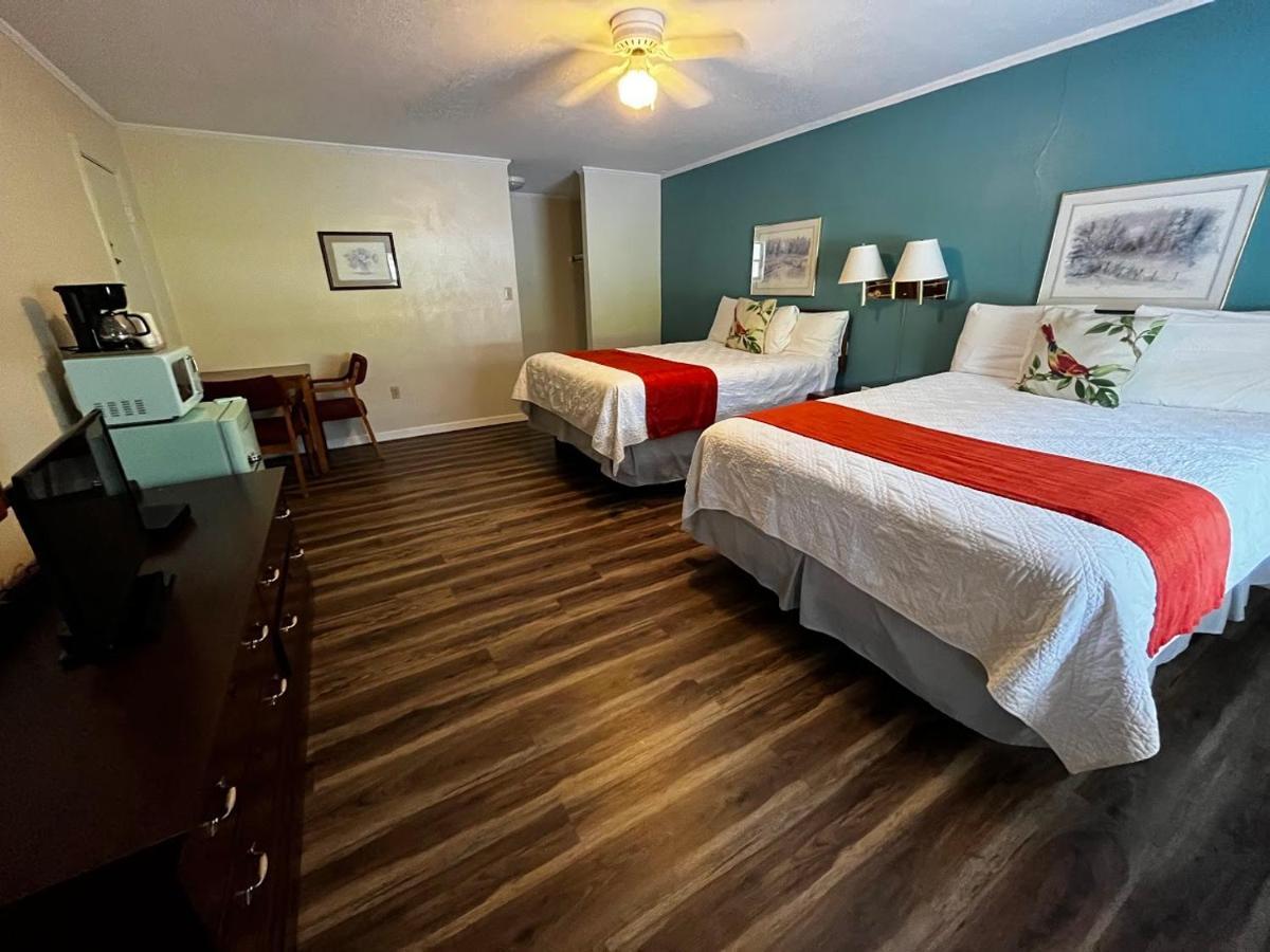 Meadowlark Motel With Restaurant & Bar Маґґі-Валлі Екстер'єр фото