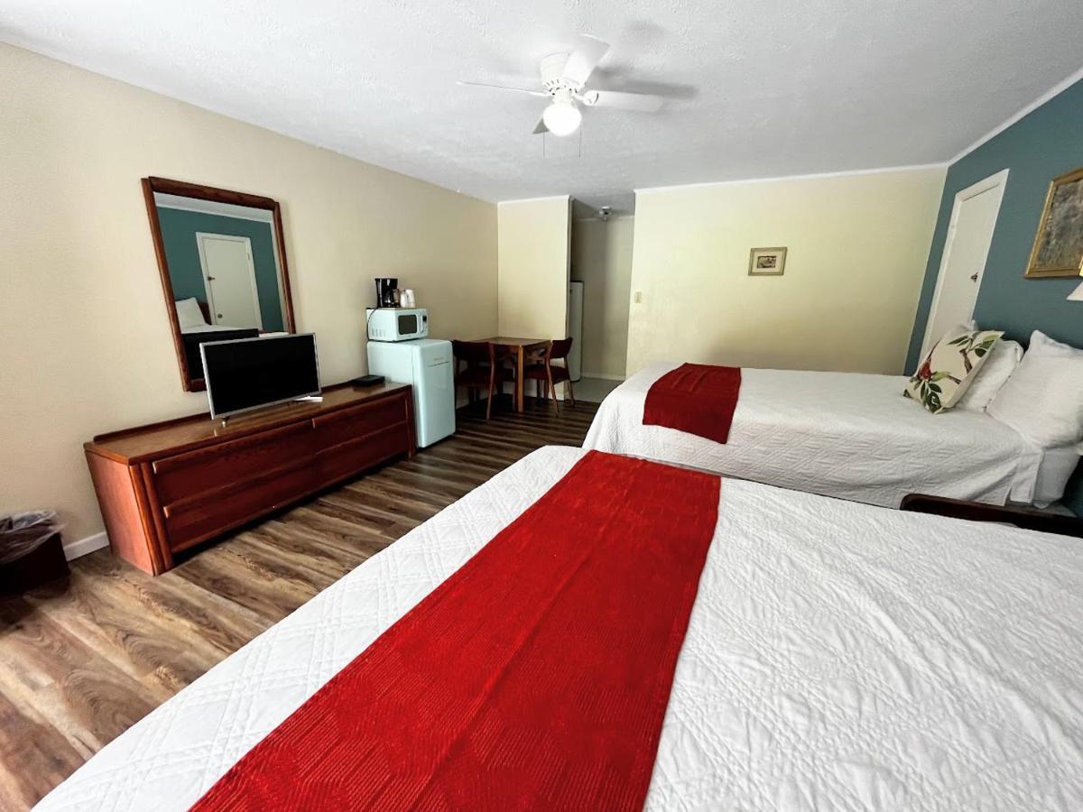 Meadowlark Motel With Restaurant & Bar Маґґі-Валлі Екстер'єр фото